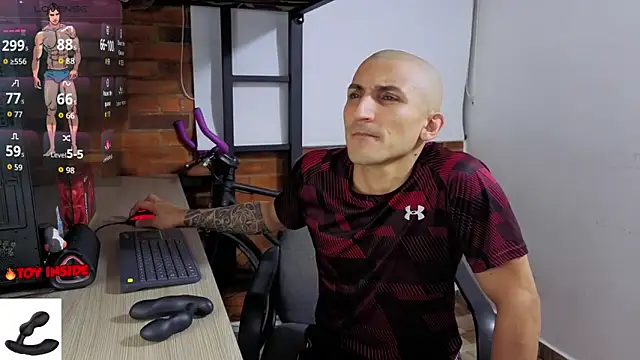 Snapshot of Marck_Muscle chatting on March 2026 12:38:01 AM Marck Muscle online show from March 2026 12:38:01 AM