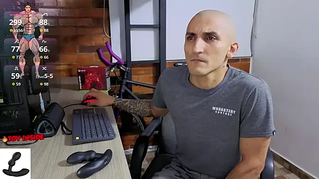 Snapshot of Marck_Muscle chatting on March 2026 01:28:01 AM Marck Muscle online show from March 2026 01:28:01 AM