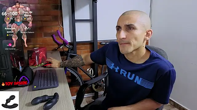 Snapshot of Marck_Muscle chatting on March 2026 12:34:02 AM Marck Muscle online show from March 2026 12:34:02 AM