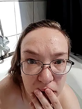 Snapshot of Isabella_Geney chatting on November 2025 12:38:01 PM Isabella Geney online show from November 2025 12:38:01 PM