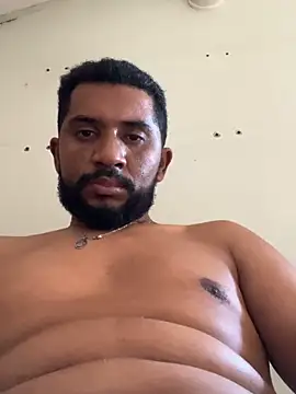 Snapshot of MiddlingAffluent chatting on February 2026 06:59:02 PM MiddlingAffluent online show from February 2026 06:59:02 PM