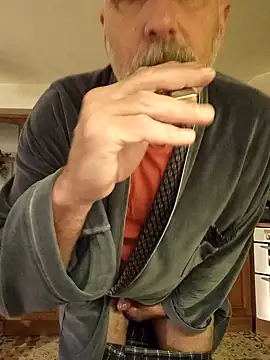 Snapshot of jakjak106 chatting on January 2025 09:55:02 PM jakjak106 online show from January 2025 09:55:02 PM