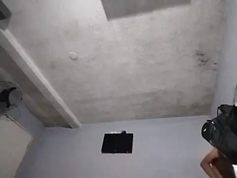 UncutToyBoy23cm online show from January 2026 05:01:02 AM