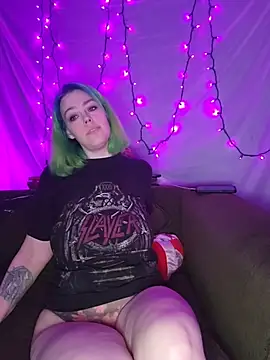 EverlyEster online show from May 2026 08:03:02 PM