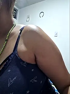 gatadeojosclaros online show from February 2026 03:03:01 AM