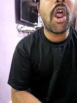 Snapshot of GlassBarge9 chatting on January 2025 04:47:01 PM GlassBarge9 online show from January 2025 04:47:01 PM