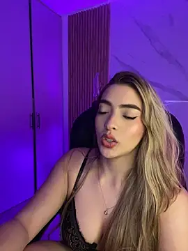 kyliejoness online show from July 2026 02:40:01 AM