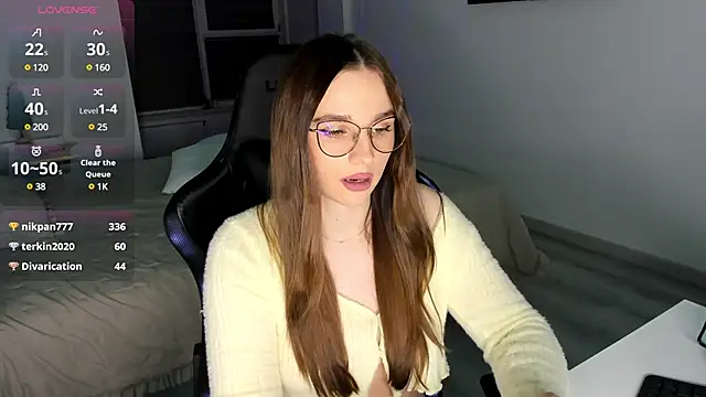 Snapshot of MCfly_11 chatting on February 2025 01:32:02 AM MCfly 11 online show from February 2025 01:32:02 AM