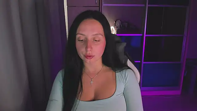 Christy Calypso online show from June 2026 03:32:02 PM