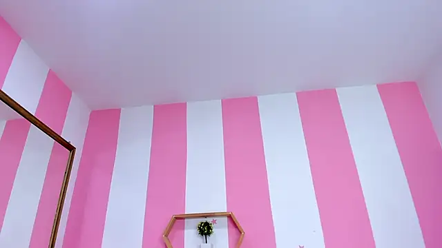 ISABELLA 020 online show from February 2026 12:34:01 PM