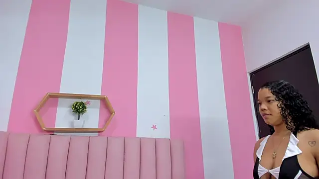 ISABELLA 020 online show from February 2026 01:40:01 PM