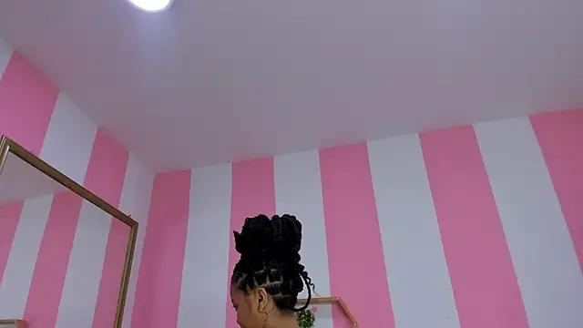 ISABELLA 020 online show from May 2026 12:35:01 PM