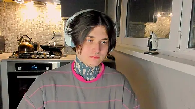  torfin  online show from February 2026 08:40:01 PM