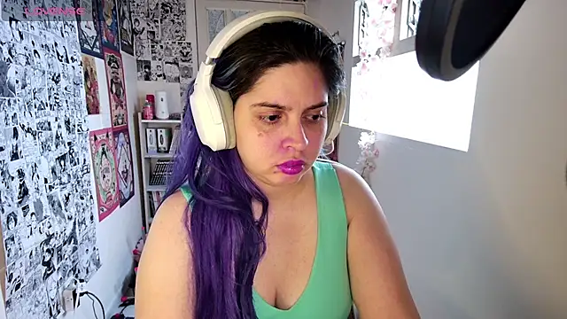 Vallolet Spencer online show from September 2025 10:00:02 PM