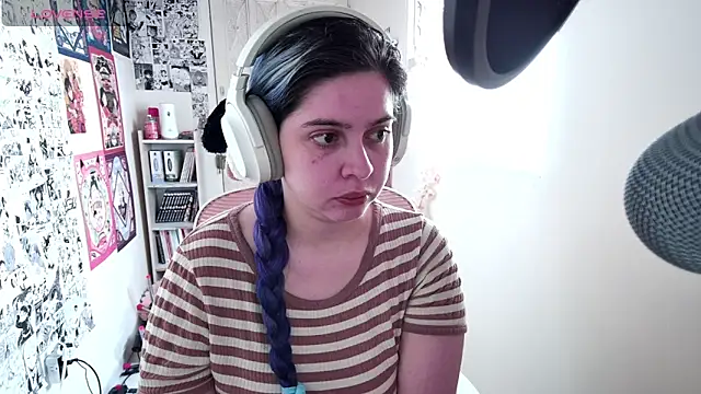 Vallolet Spencer online show from September 2025 02:32:01 PM