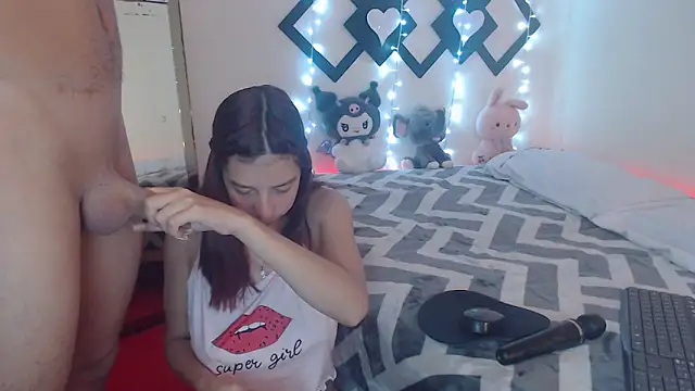 Snapshot of TOM_NATASHA chatting on January 2025 01:04:02 PM TOM NATASHA online show from January 2025 01:04:02 PM