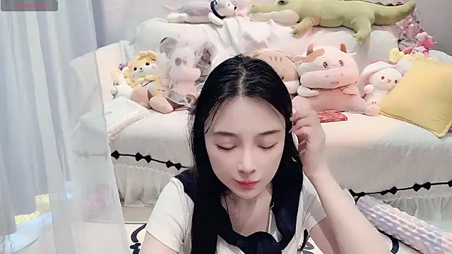 AKiKi711 online show from April 2026 04:24:02 AM
