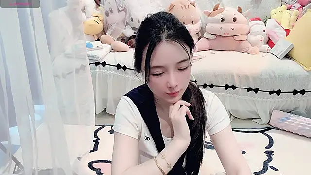 AKiKi711 online show from April 2026 04:41:02 AM
