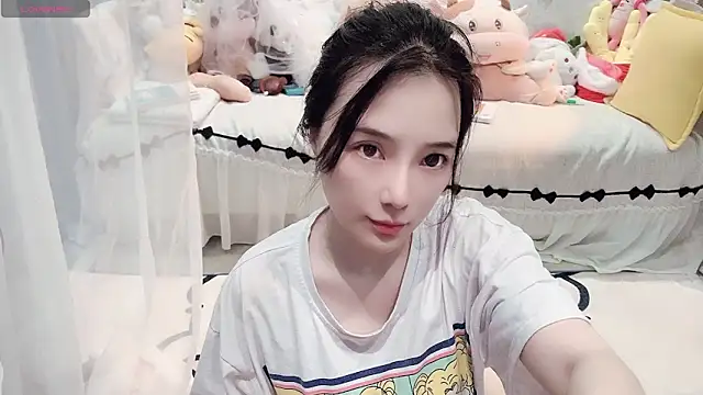 AKiKi711 online show from May 2026 03:11:01 PM