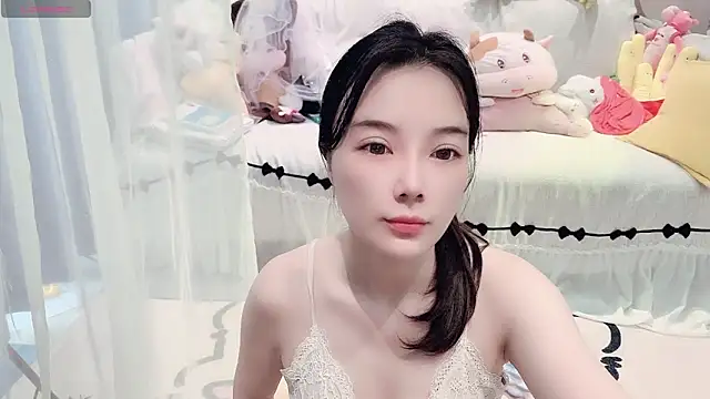 AKiKi711 online show from May 2026 04:52:01 AM