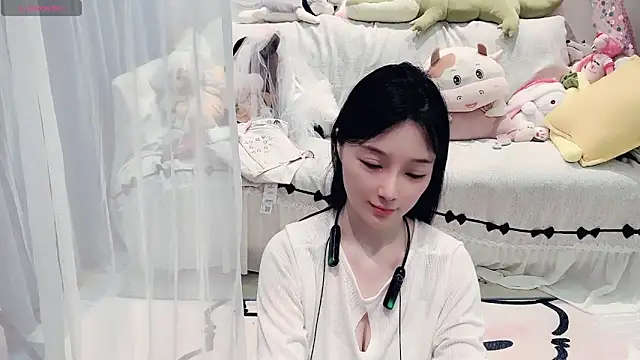 AKiKi711 online show from June 2026 04:53:02 PM