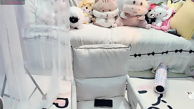 AKiKi711 online show from July 2026 04:50:01 AM