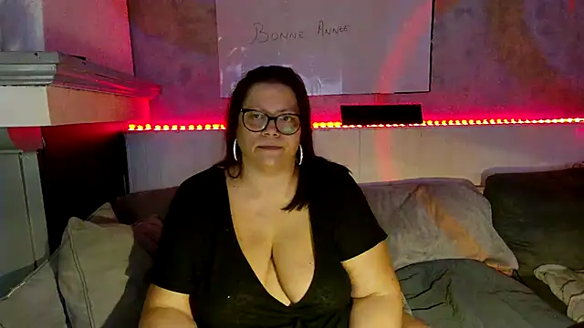 Snapshot of Lola-squirt chatting on January 2026 10:22:02 PM Lola-squirt online show from January 2026 10:22:02 PM