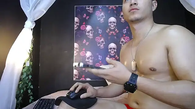 Snapshot of francesco_evan chatting on December 2024 02:38:02 PM francesco evan online show from December 2024 02:38:02 PM