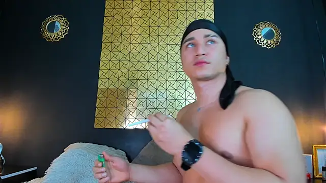 Snapshot of francesco_evan chatting on January 2025 09:04:02 PM francesco evan online show from January 2025 09:04:02 PM