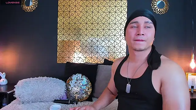 Snapshot of francesco_evan chatting on February 2025 08:52:02 PM francesco evan online show from February 2025 08:52:02 PM