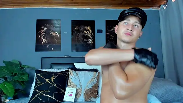 Snapshot of francesco_evan chatting on September 2025 09:30:01 PM francesco evan online show from September 2025 09:30:01 PM