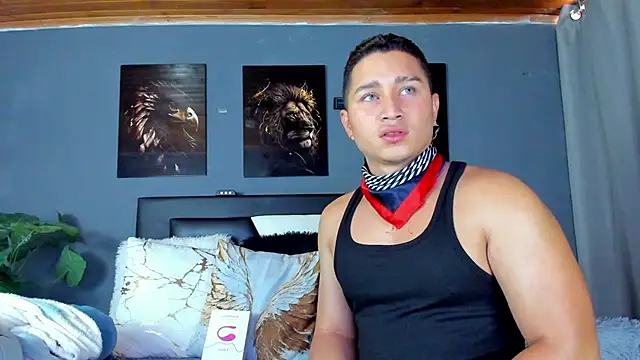 Snapshot of francesco_evan chatting on October 2025 02:23:02 PM francesco evan online show from October 2025 02:23:02 PM