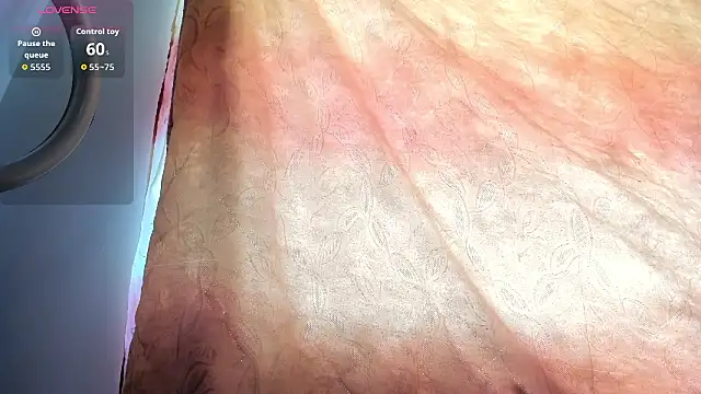 Kylie2211 online show from January 2026 03:28:02 PM