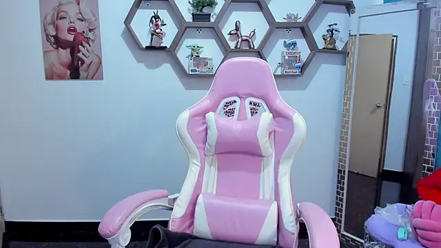 SharonSander online show from July 2026 10:38:01 PM