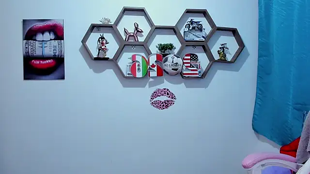 SharonSander online show from July 2026 02:05:17 AM