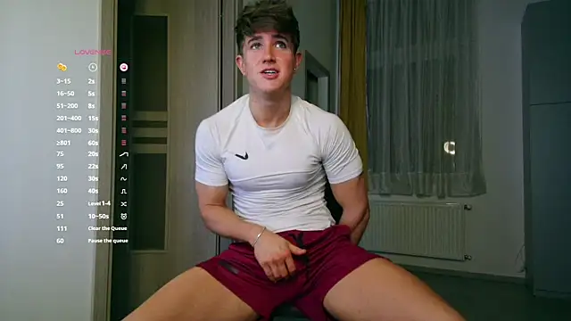 ChristianLevine  online show from November 2025 07:29:02 PM