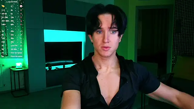 ChristianLevine  online show from May 2026 10:39:01 PM