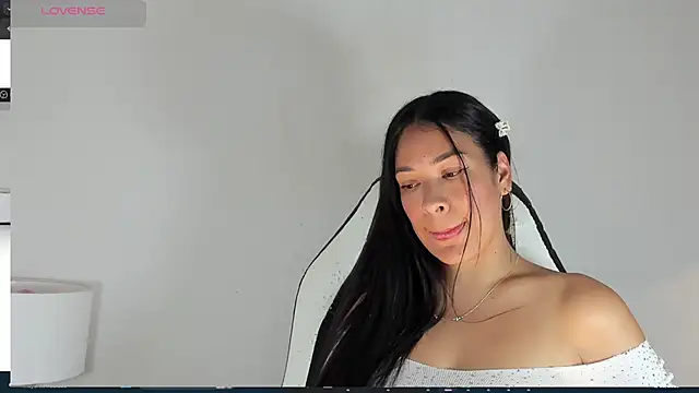 bella hadid1  online show from March 2025 09:01:01 PM