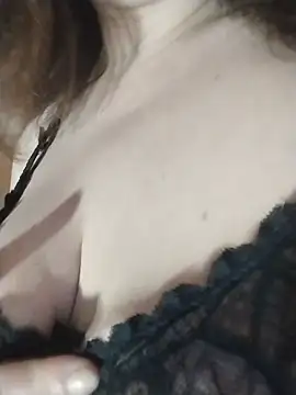 Snapshot of _angel_naturally_ chatting on January 2025 10:28:01 AM angel naturally online show from January 2025 10:28:01 AM