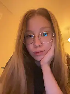 Eva Weyne online show from December 2024 11:58:01 PM