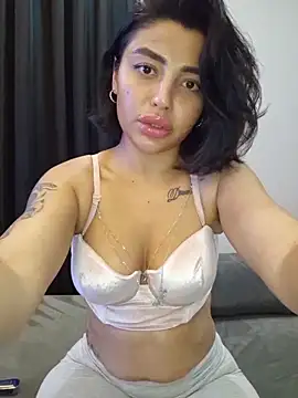 Snapshot of Esmertarcinim chatting on November 2025 04:19:02 PM Esmertarcinim online show from November 2025 04:19:02 PM