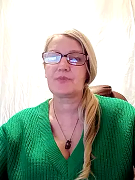 irinamaux online show from February 2025 11:01:02 AM