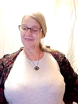 irinamaux online show from February 2025 02:37:01 PM