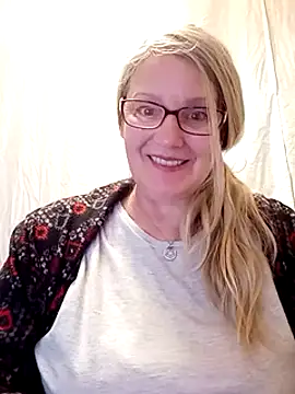 irinamaux online show from February 2025 12:55:01 PM