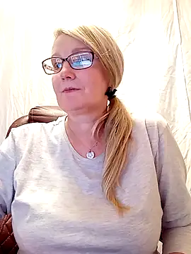 irinamaux online show from February 2025 02:09:02 PM