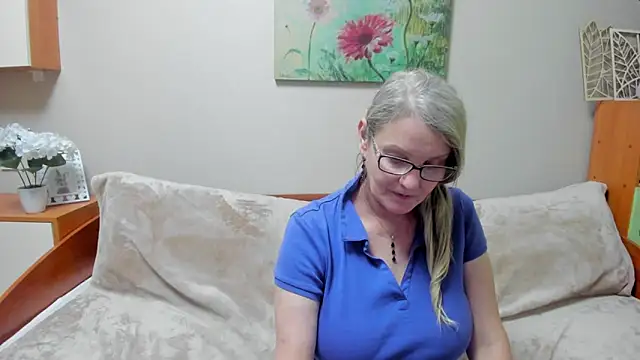 irinamaux online show from February 2025 09:16:02 AM