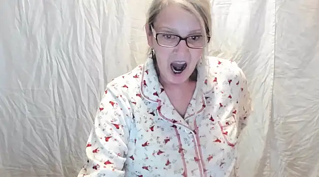 irinamaux online show from February 2025 02:01:01 PM