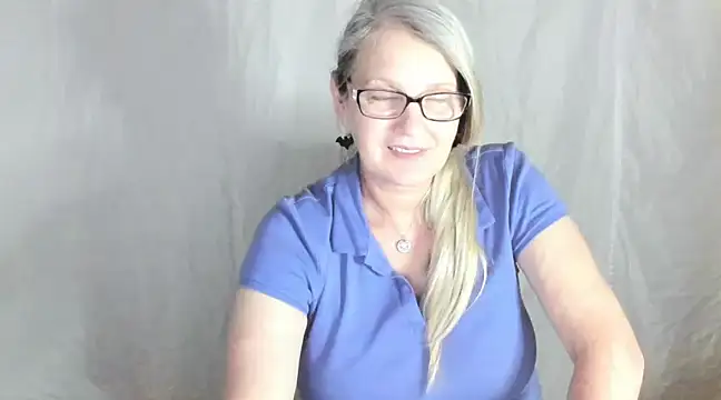 irinamaux online show from February 2025 05:09:02 PM