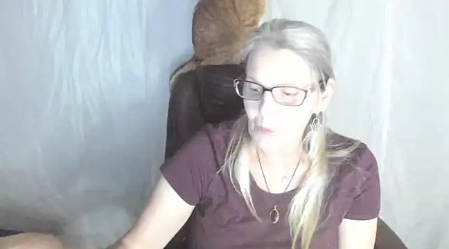 irinamaux online show from February 2025 04:32:01 PM