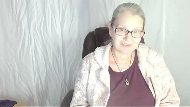 irinamaux online show from February 2025 08:09:02 AM